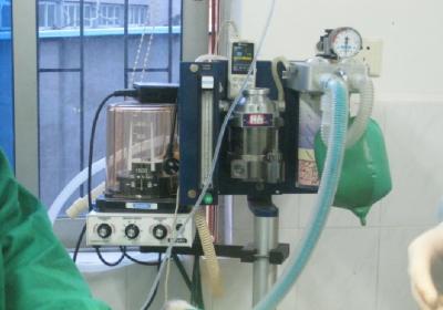 呼吸麻醉機